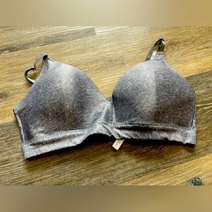 BCBGeneration Bra size D38 Grey brand new tags off